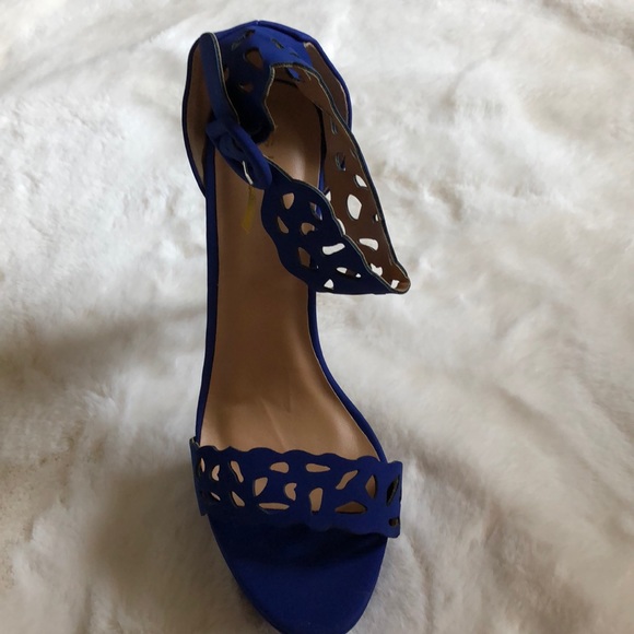 💖 SOLD💖New (NWT) Open Toed Sky High Platforms Size 7 1/2. - Picture 2 of 5